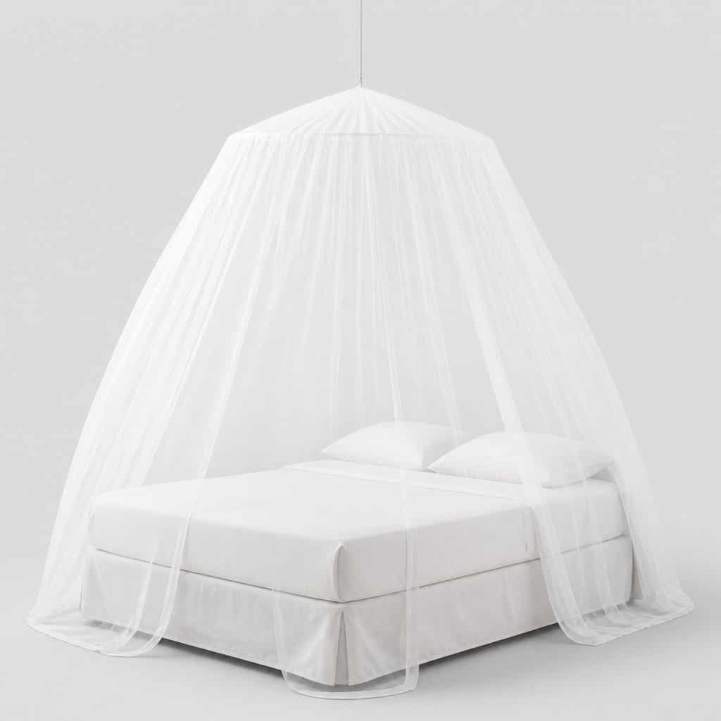 Moustiquaire de lit blanche en dôme suspendue au-dessus d'un lit