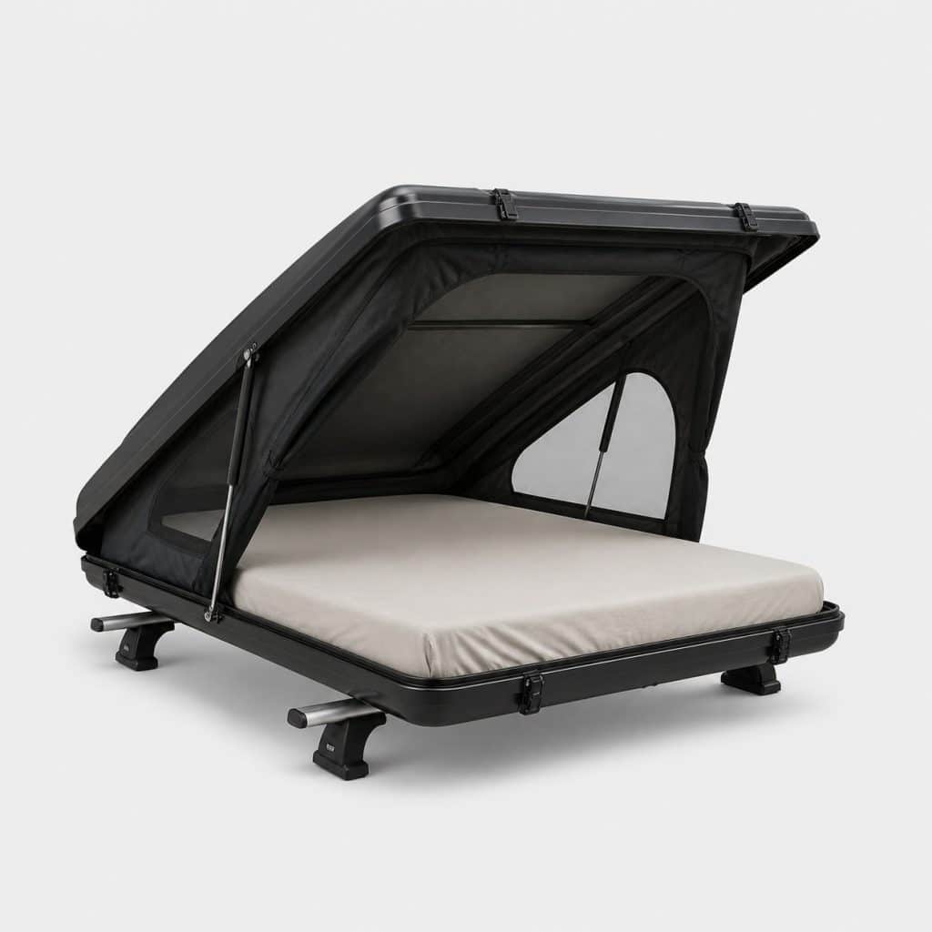 Drap housse en tissu clair posé sur le matelas d'une tente de toit à coque rigide